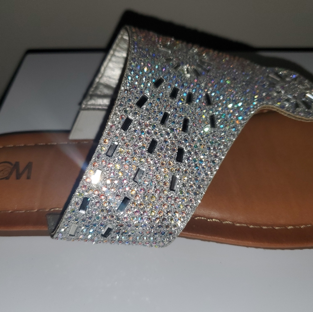 C&M Rhinestone flate sandals - Picture 3 of 7
